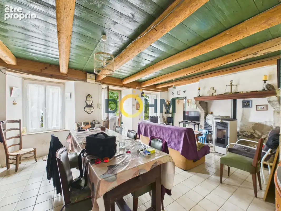Maison de village avec garage et plus de 2000 m2 de terrain - photo 11