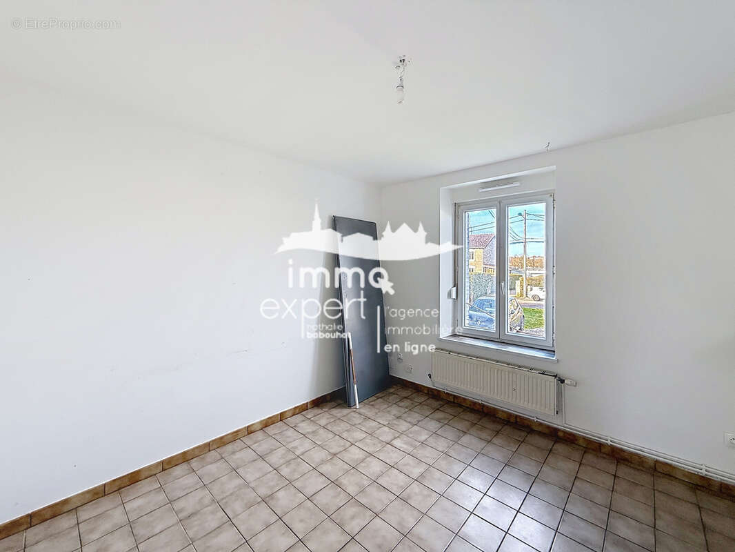 Appartement à MIRECOURT