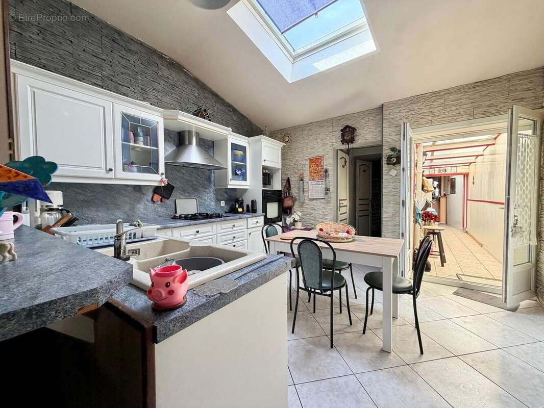 Maison 103 m² à Thiant  - photo 3