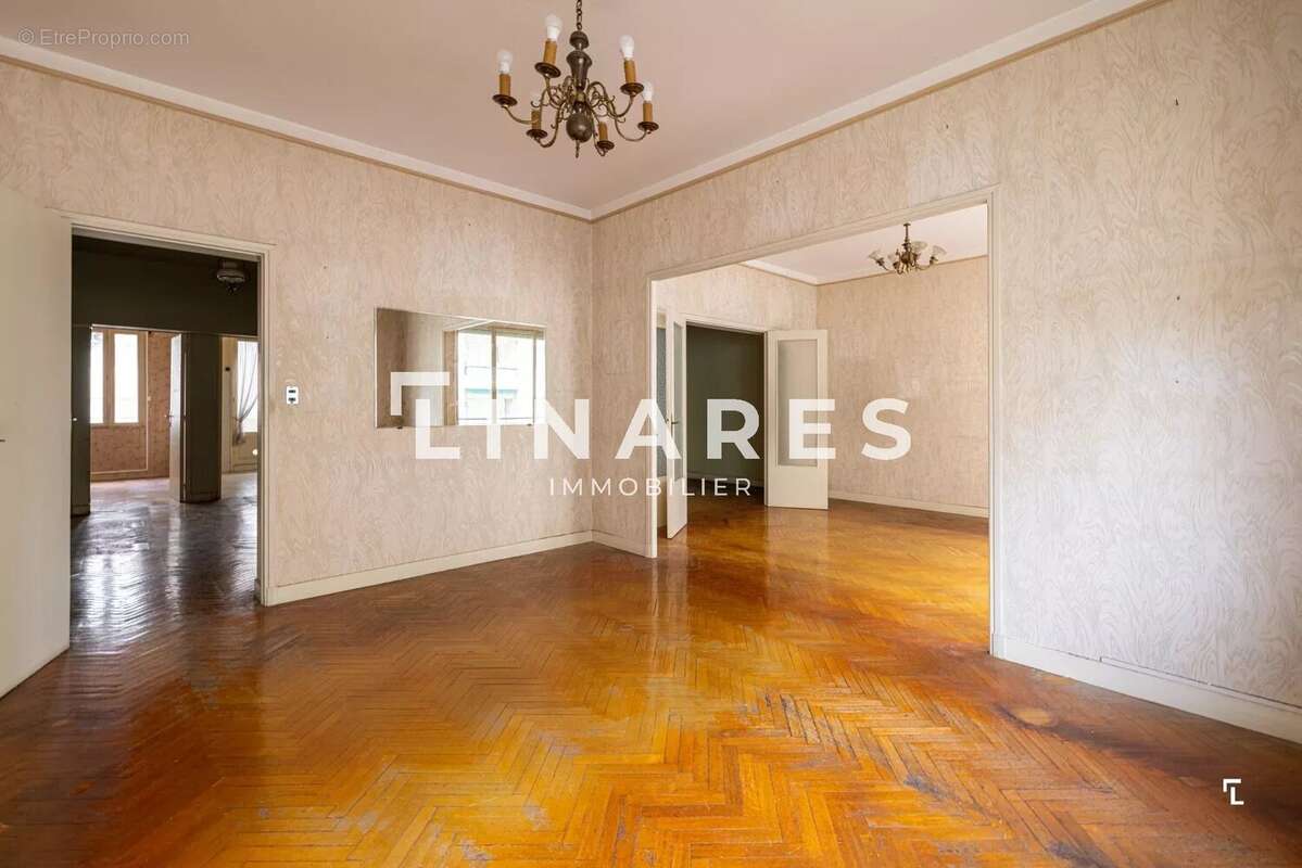 MERMOZ PROJECT - Appartement T3/4 de 101 m2 avec terrasse - 13008 Carré d'or - photo 4