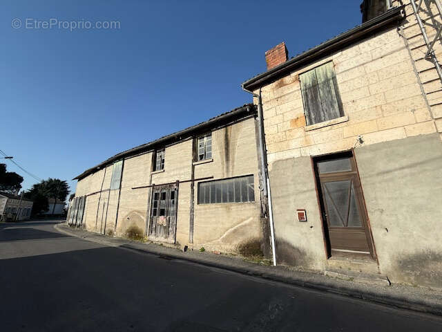 Maison à SAINT-AIGULIN