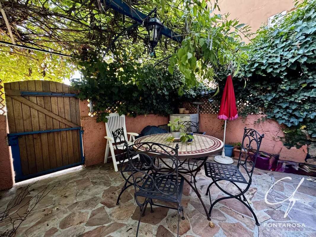 Maison à PUGET-SUR-ARGENS