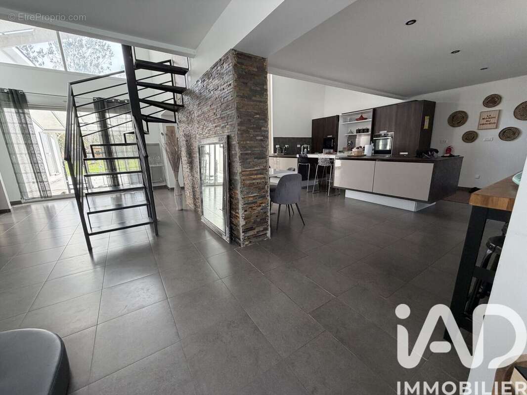 Photo 6 - Maison à AMBARES-ET-LAGRAVE