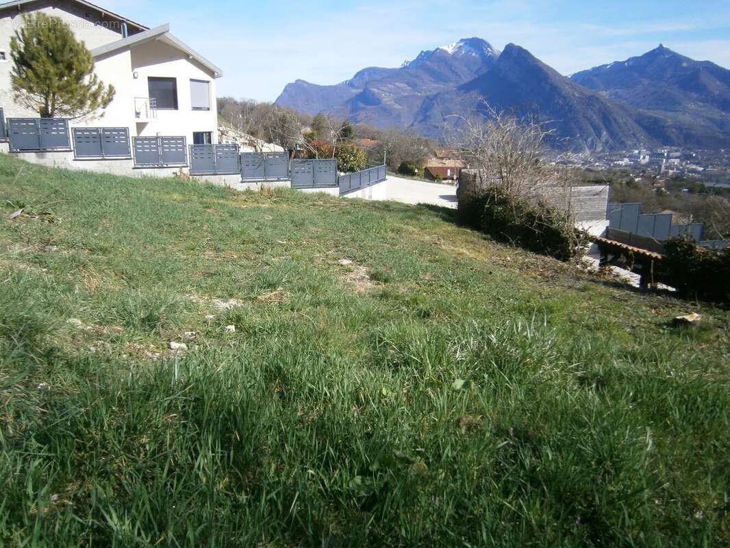 Terrain à SASSENAGE