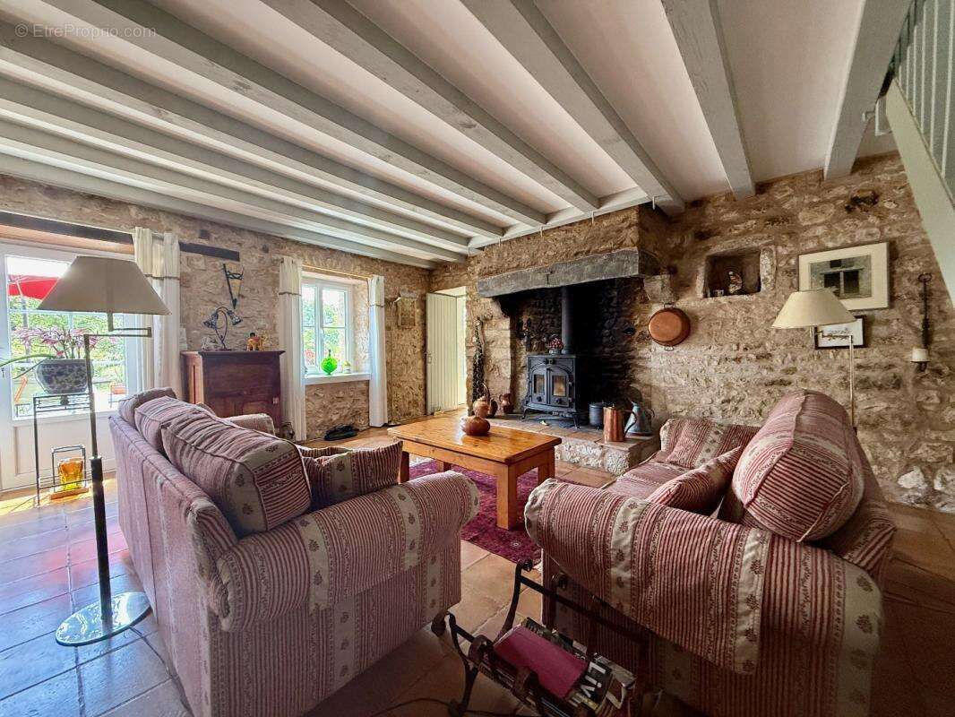 Maison à SAINT-COUTANT