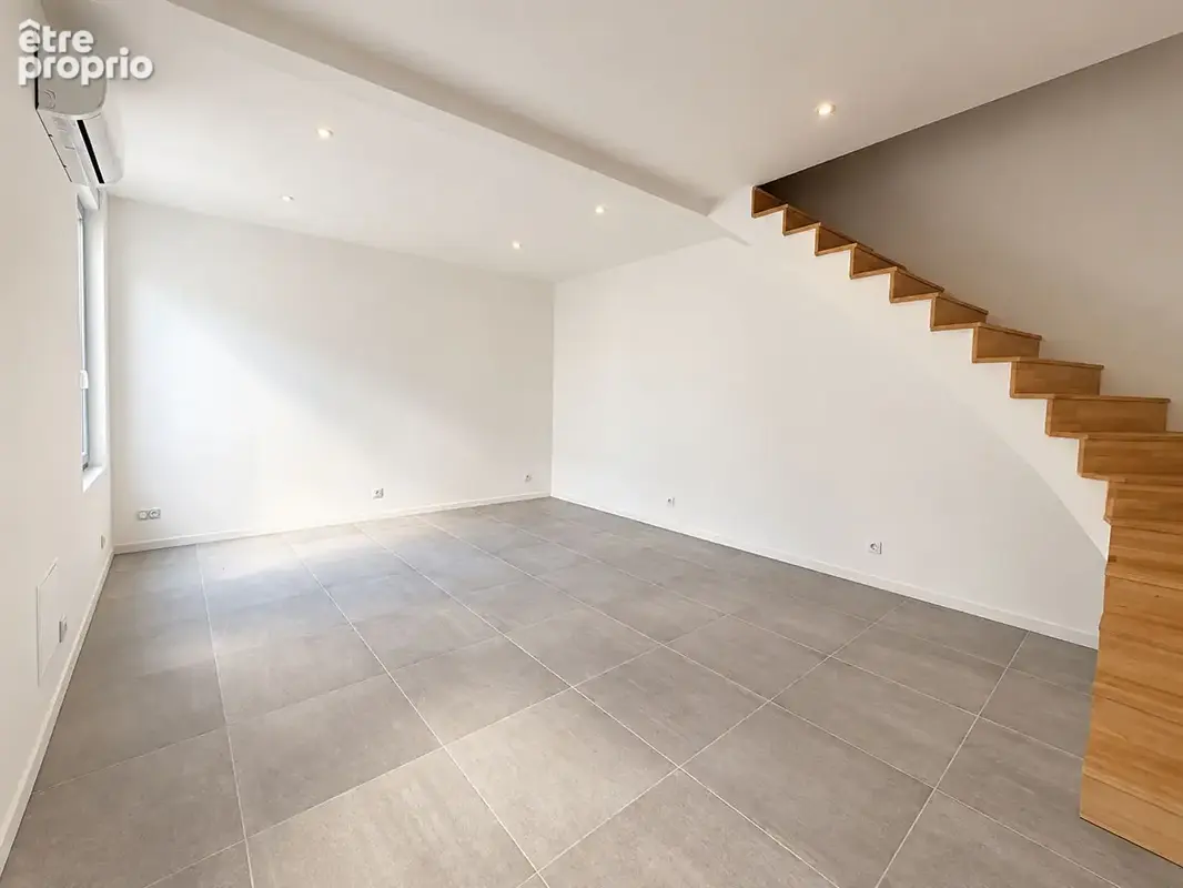 Maison T4 rénovée avec cour - secteur Jamin REIMS - photo 2