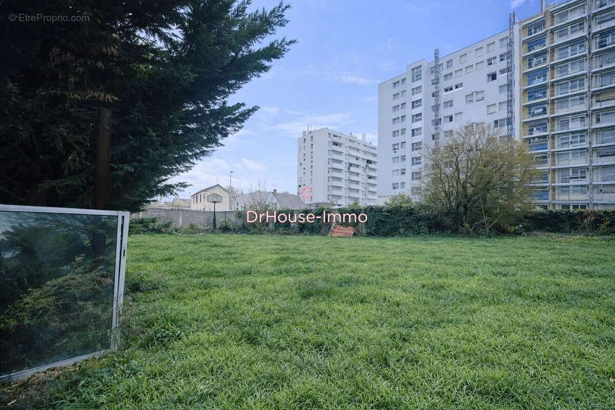Terrain à ORLEANS
