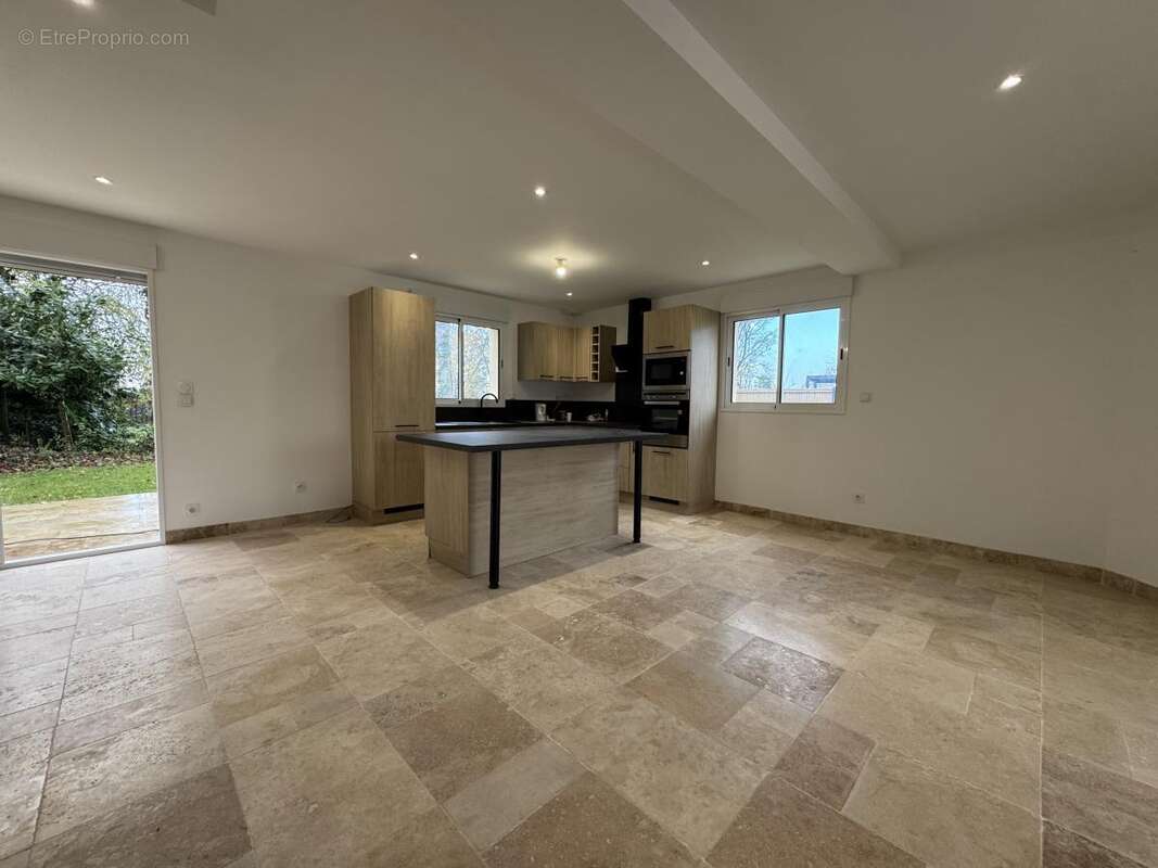 Maison 150 m² à Goustranville  - photo 5