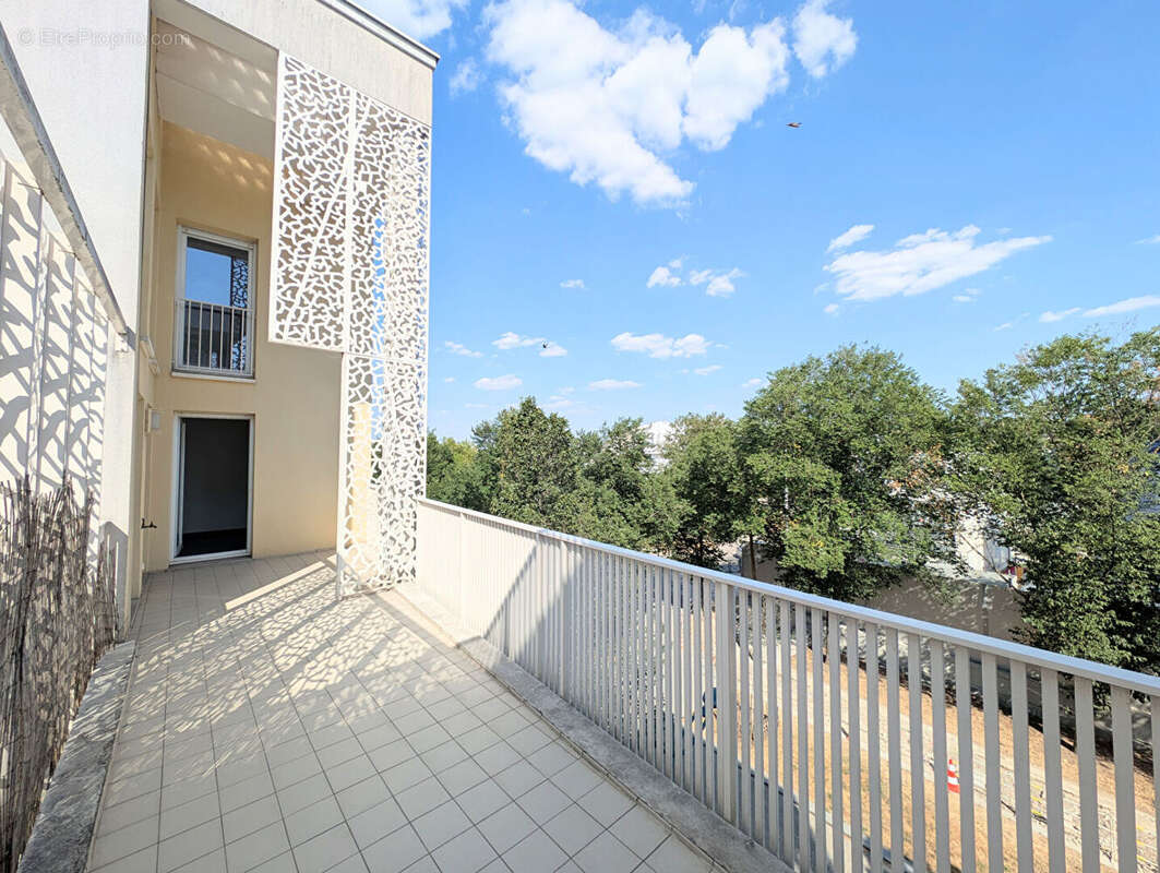 T3 en duplex -  Grande terrasse - Box - Gennevilliers - photo 7