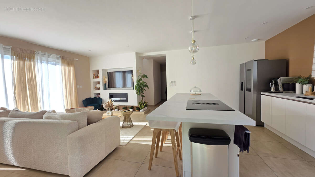 Maison à SAINTE-BLANDINE