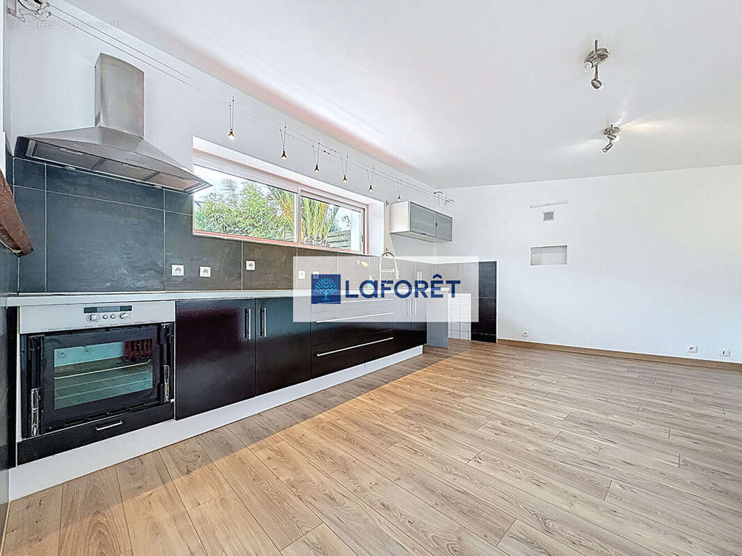 Maison à PLOUGONVELIN