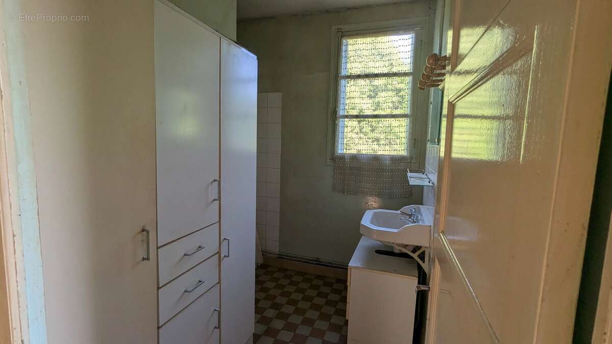 Ensemble de 2 maisons à rénover avec fort potentiel - photo 6