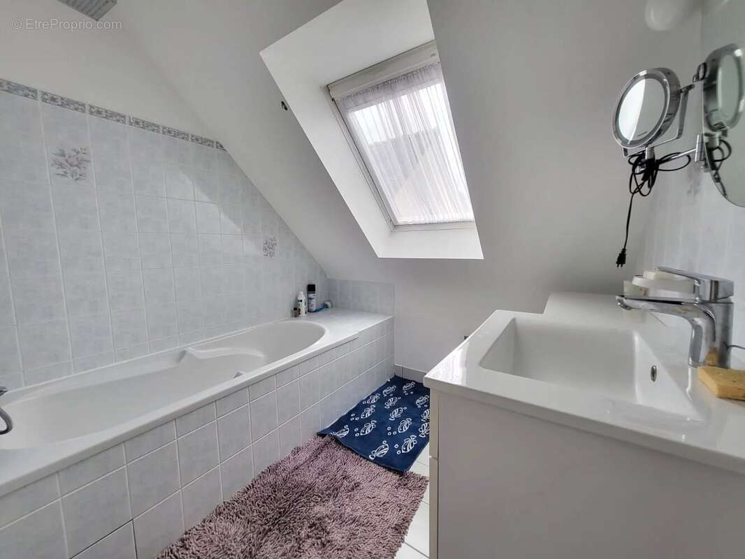 Maison à LARMOR-BADEN