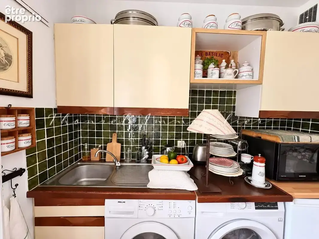 À vendre à Grimaud studio dans résidence avec piscine - photo 5