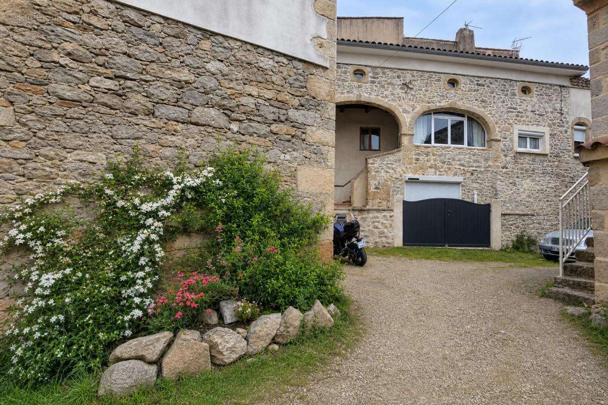 Maison à SAINT-PAUL-LE-JEUNE