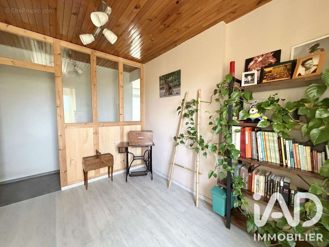 Maison 158 m² à Grealou  - photo 7