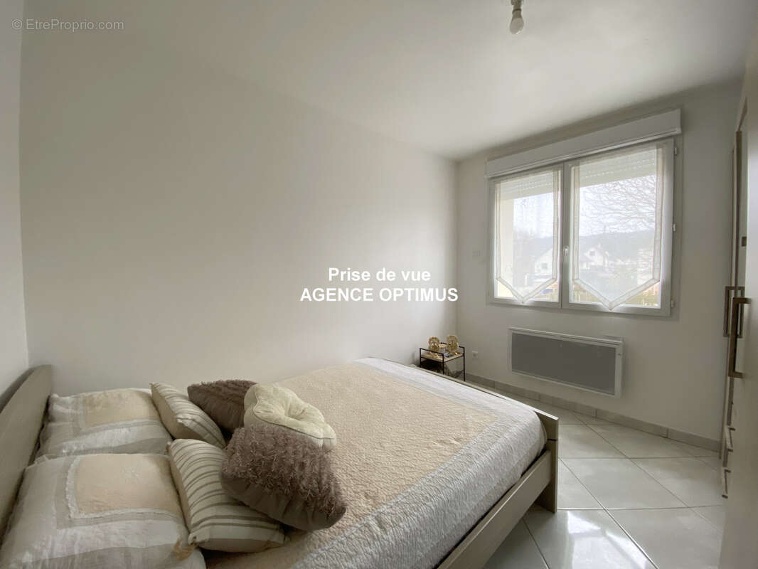 Maison à VILLENEUVE-SUR-YONNE