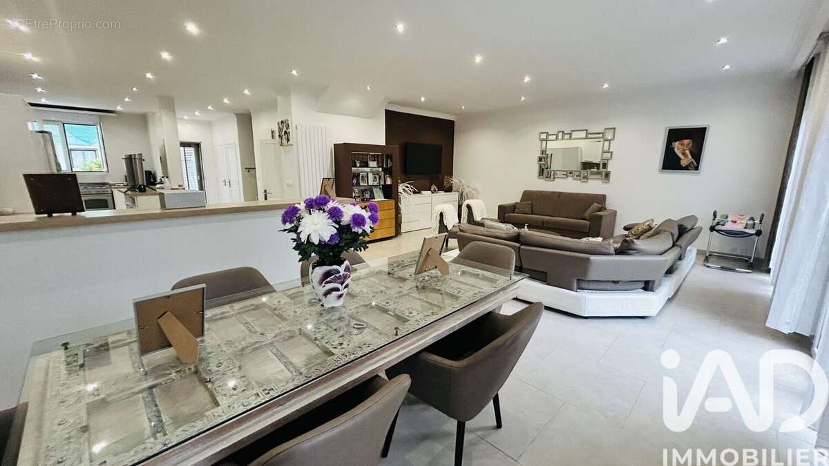 Photo 3 - Maison à LES LILAS