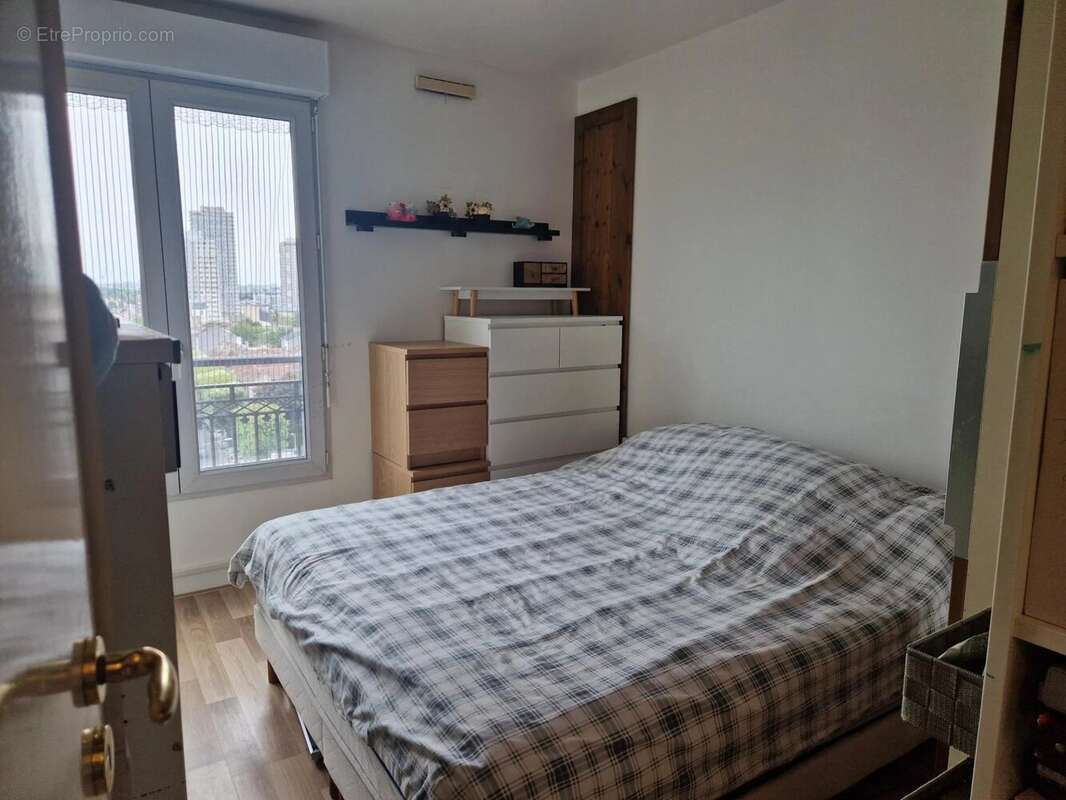 Appartement à THIAIS