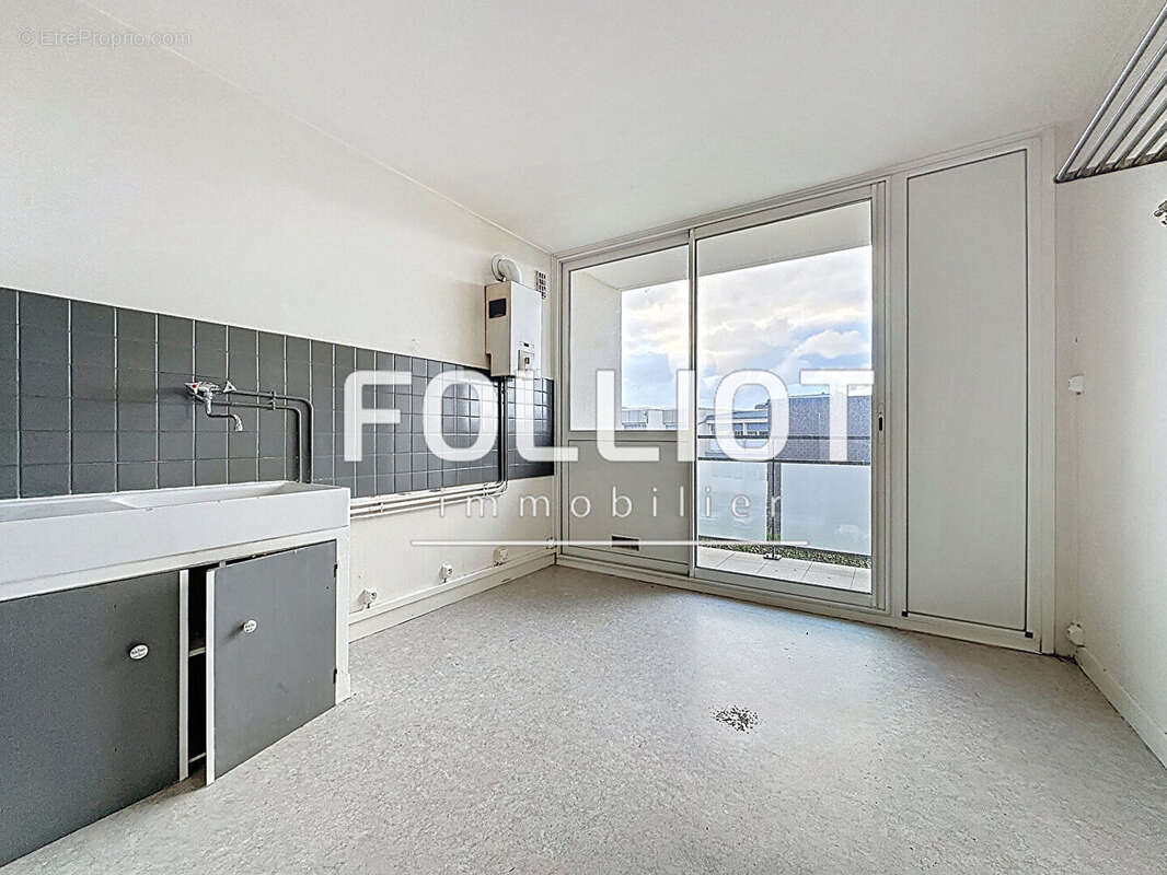 Appartement à DONVILLE-LES-BAINS