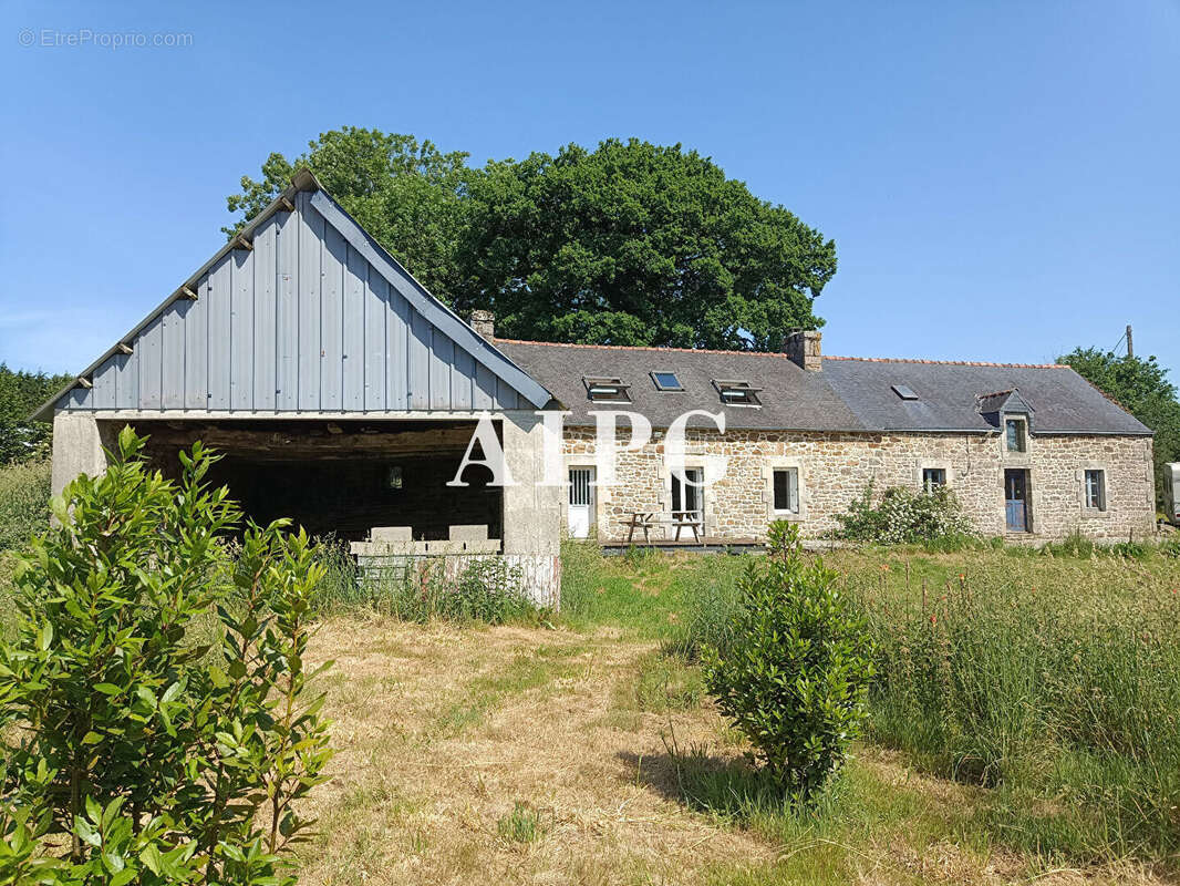 Maison à GLOMEL