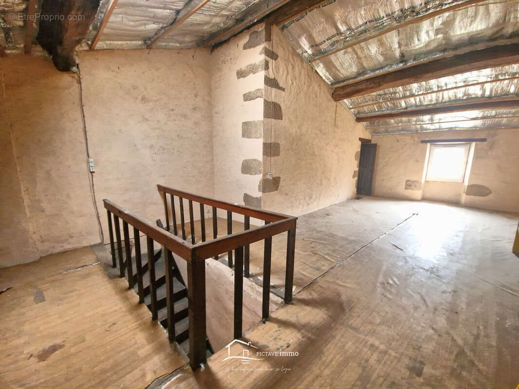 Appartement à LUSIGNAN
