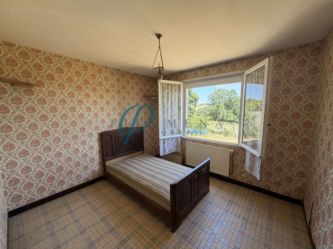 Maison à MONTREVAULT