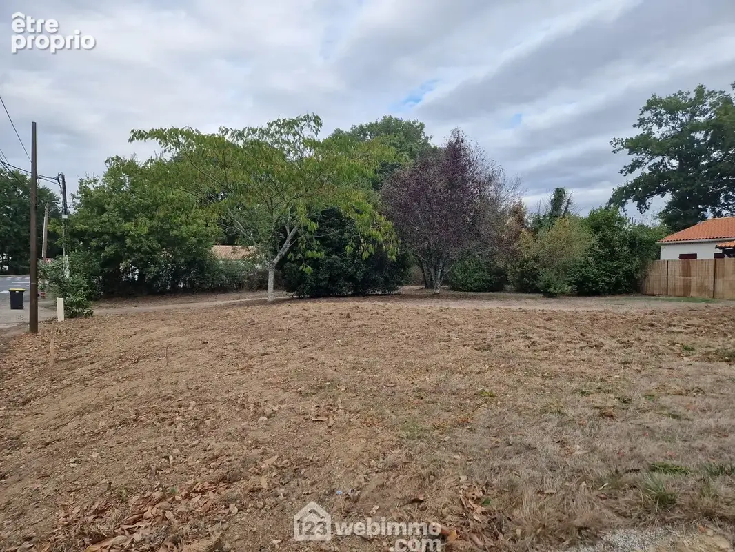 Terrain 583 m² à vendre à Beaulieu-Sous-La-Roche (85190) - photo 5