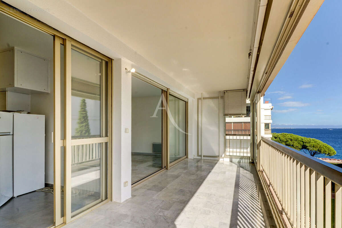 Appartement à MANDELIEU-LA-NAPOULE