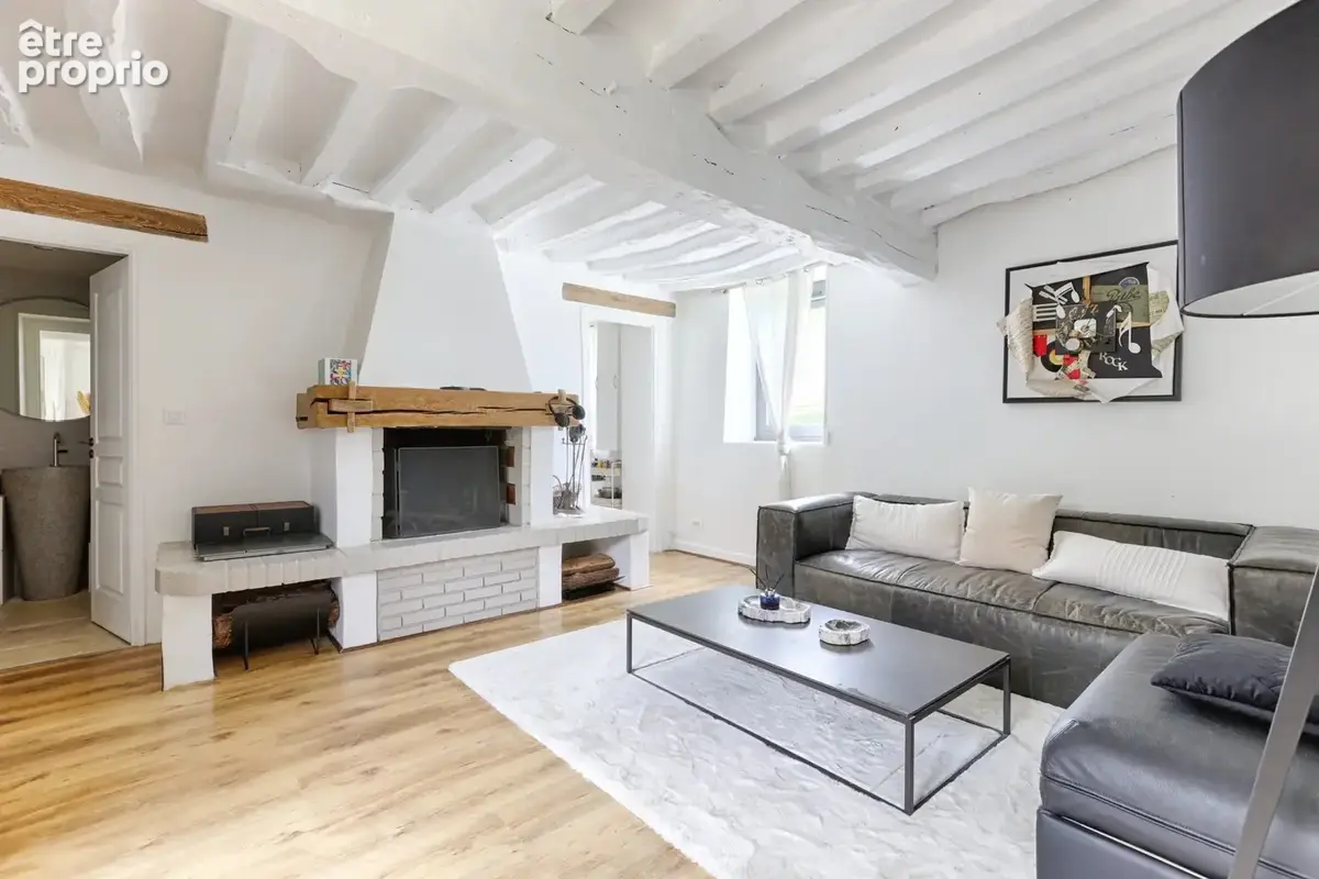 Corps de ferme rénové – 532 m² – 3 dépendances aménagées – Piscine - photo 7