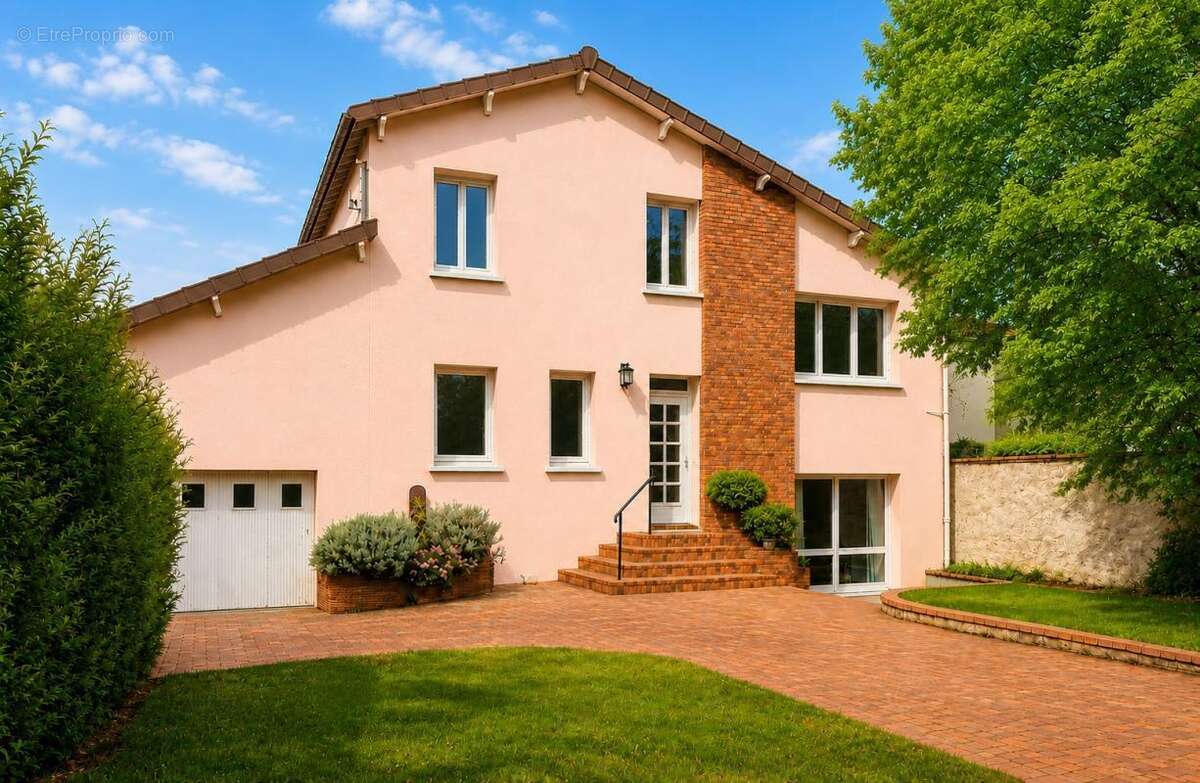 Maison à NEUILLY-PLAISANCE