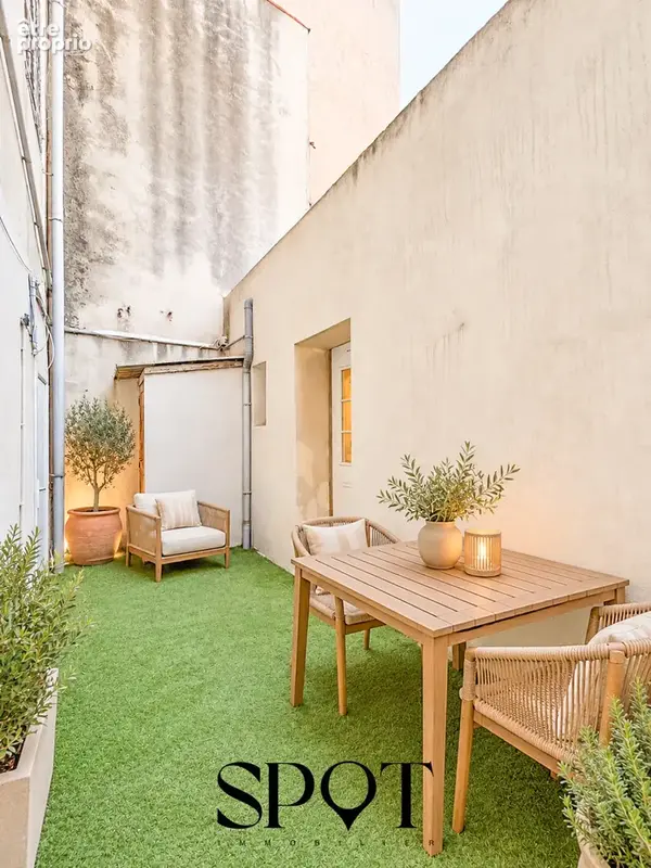 Appartement à MARSEILLE-5E