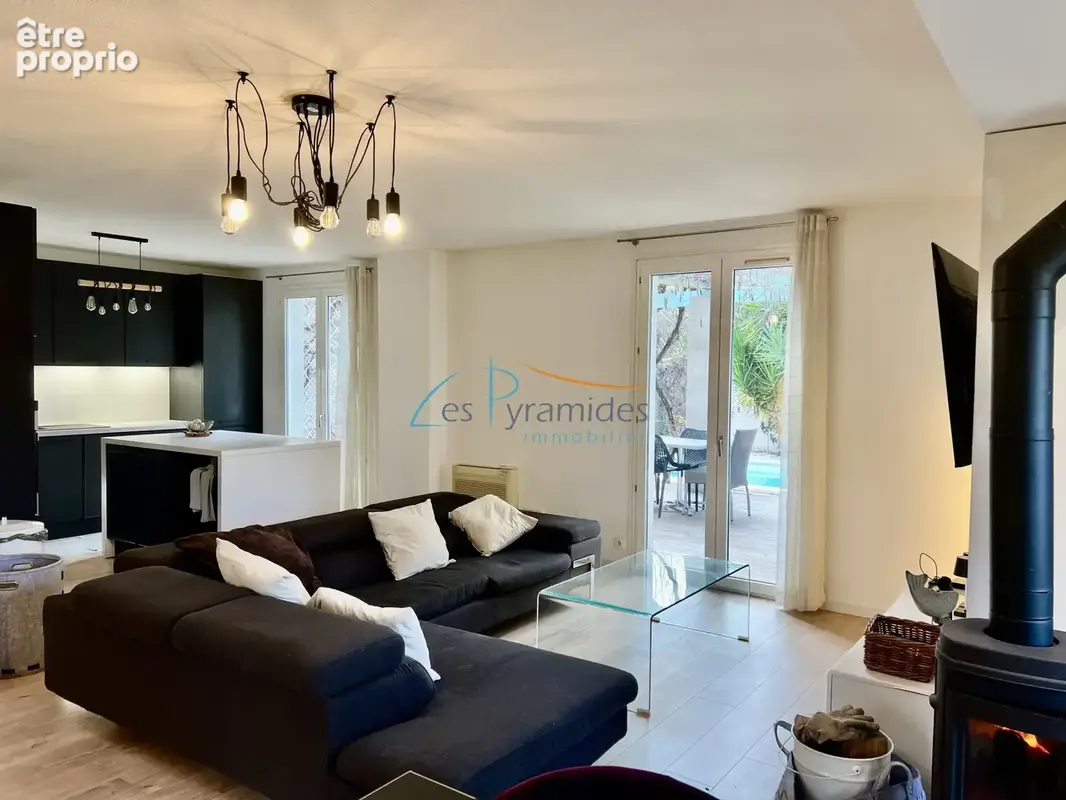 La Grande Motte - Villa 4 pièces avec piscine et garage - photo 4
