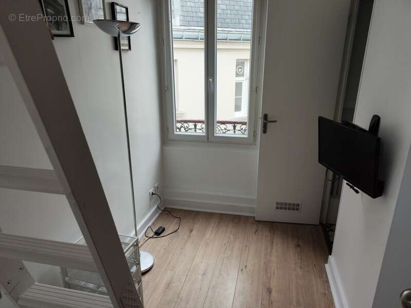 Appartement à PARIS-10E