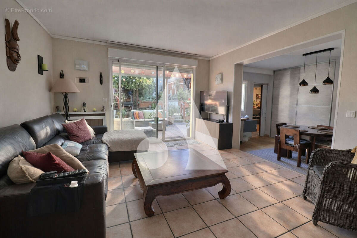 Maison à MERY-SUR-OISE