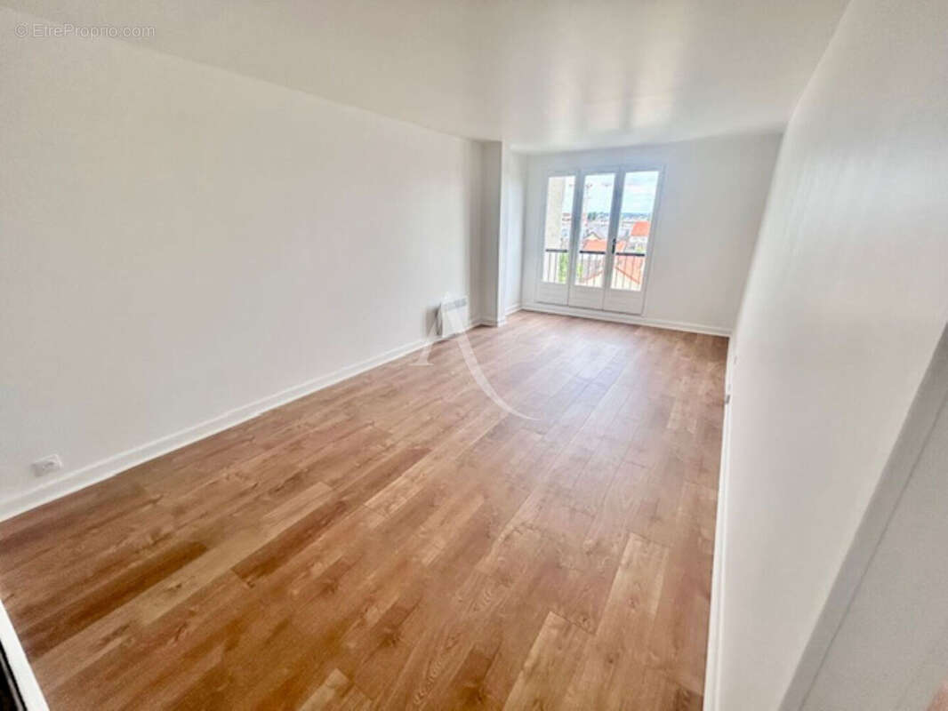 Appartement à LE BOURGET