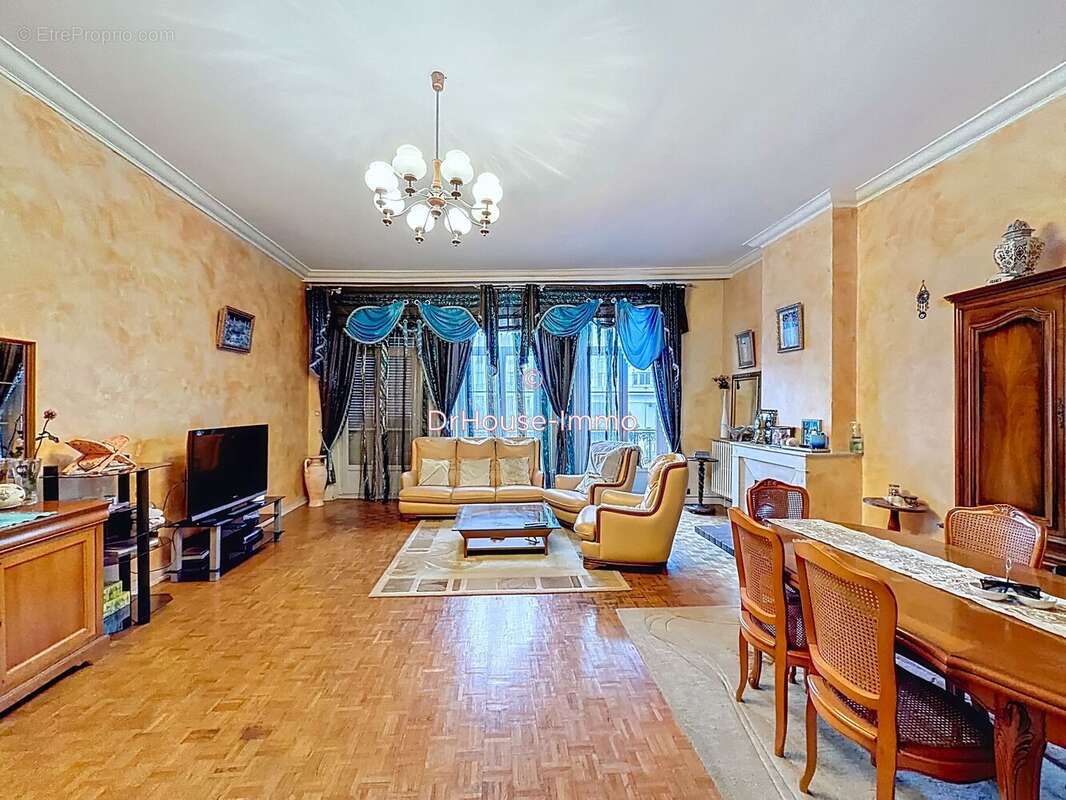 Appartement à SAINT-ETIENNE
