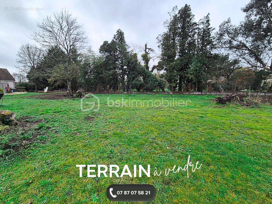 Terrain constructible 713 m² - photo 2