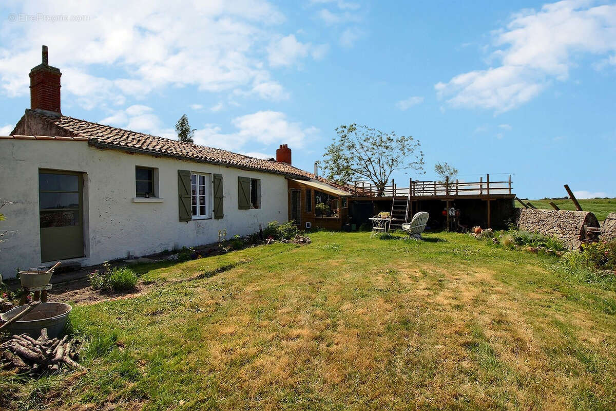 Maison à BOUIN