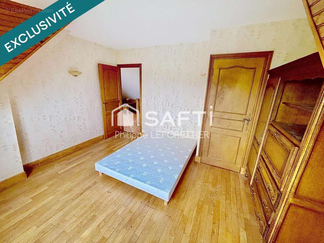 Maison 135 m² à Saint-Martin-Des-Entrees  - photo 6
