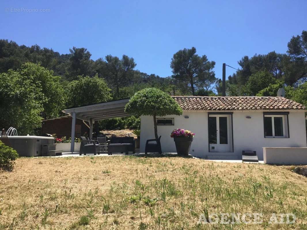 Maison à CUGES-LES-PINS