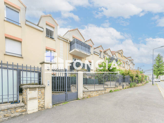Appartement à LA QUEUE-EN-BRIE