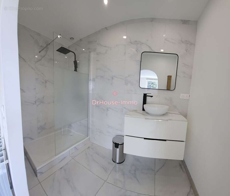 Appartement 35 m² à Mions  - photo 2