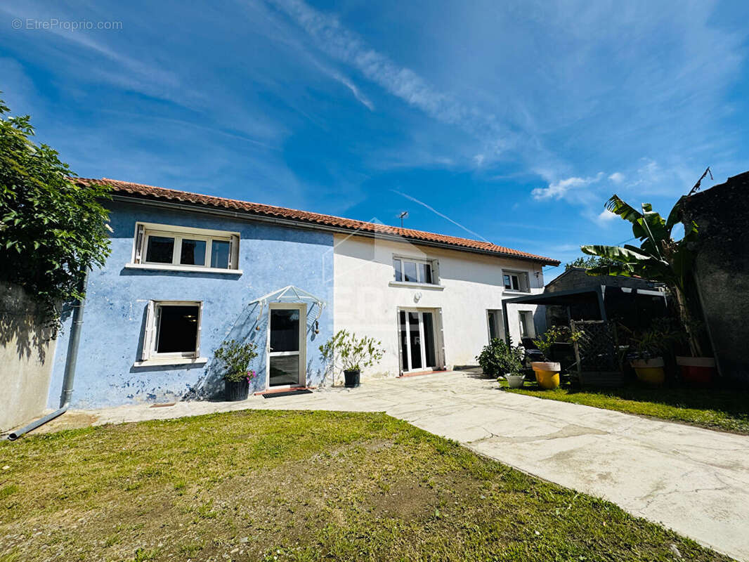 Maison 198m² à vic-en-bigorre - photo 2