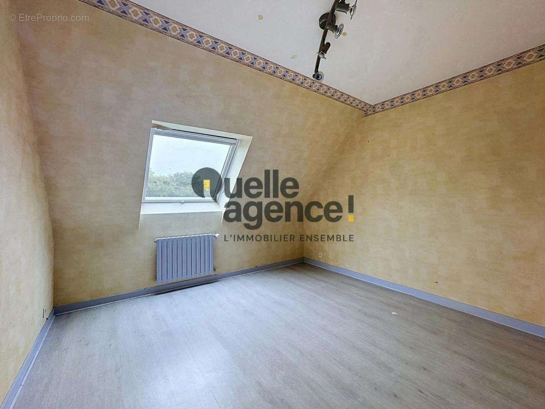 Maison familiale de 125m²  sur 1180 m² de jardin -entre bourg et plage - photo 14