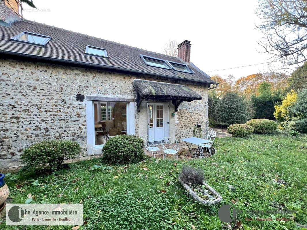 Maison à FIQUEFLEUR-EQUAINVILLE