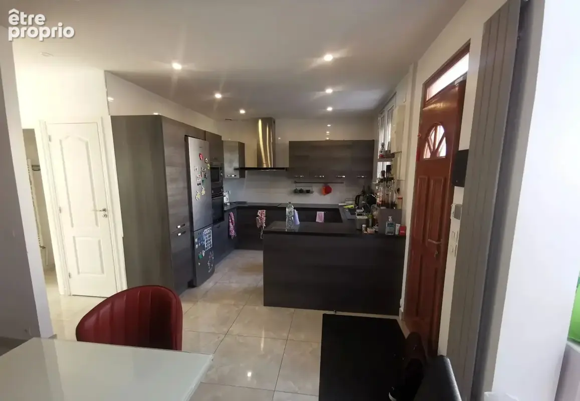 94400 vitry sur seine maison 7 pieces 147.03 m² sur un terrain de 239 m² et un jardin de 150 m² - photo 6