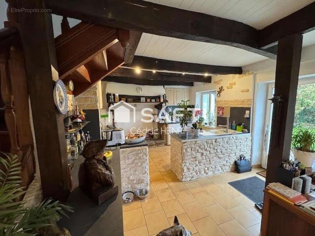 Photo 3 - Maison à CHATEAUNEUF-DU-FAOU