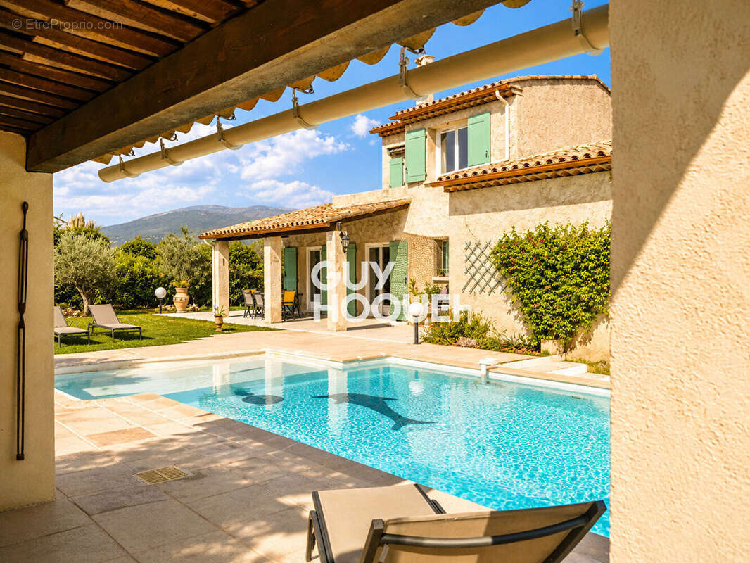 Villa rénovée avec élégance dans un quartier prisé de Mouans-Sartoux - photo 3