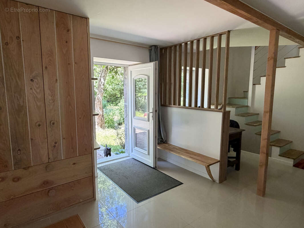 Maison à AUZELLES